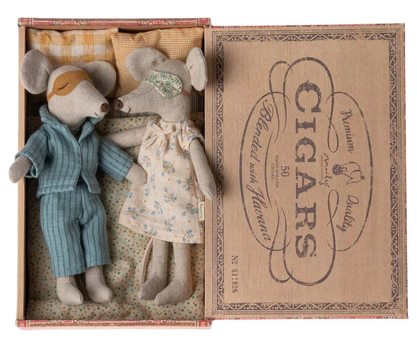 Maileg - Mum And Dad Mice in Cigar box