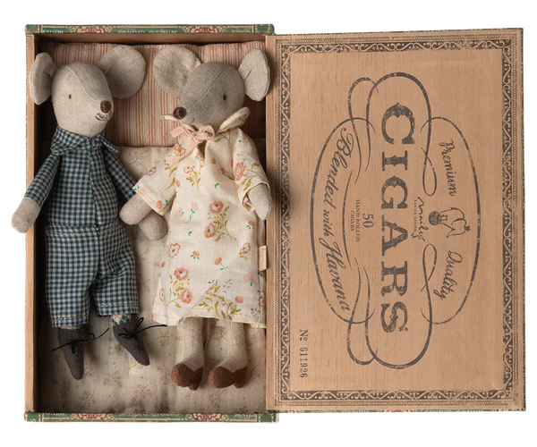 Maileg - Grandma & Grandpa Mice in Matchbox