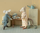 Maileg - Grandma & Grandpa Mice in Cigarbox