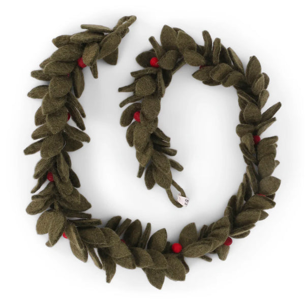 Gry & Sif - Handcrafted Felt Christmas Garland with Red Berries
