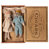 Maileg Mum & Dad Mice in Cigar Box 2025