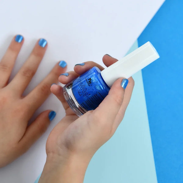 Master the Nail Art at Home: DIY Water Marble Nails Tutorial